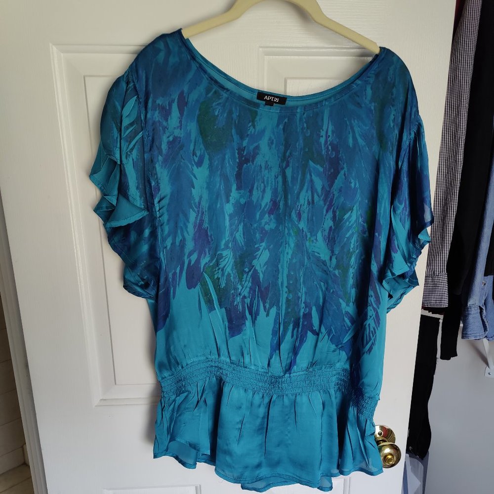 Blue water print floral top APT 9 XL